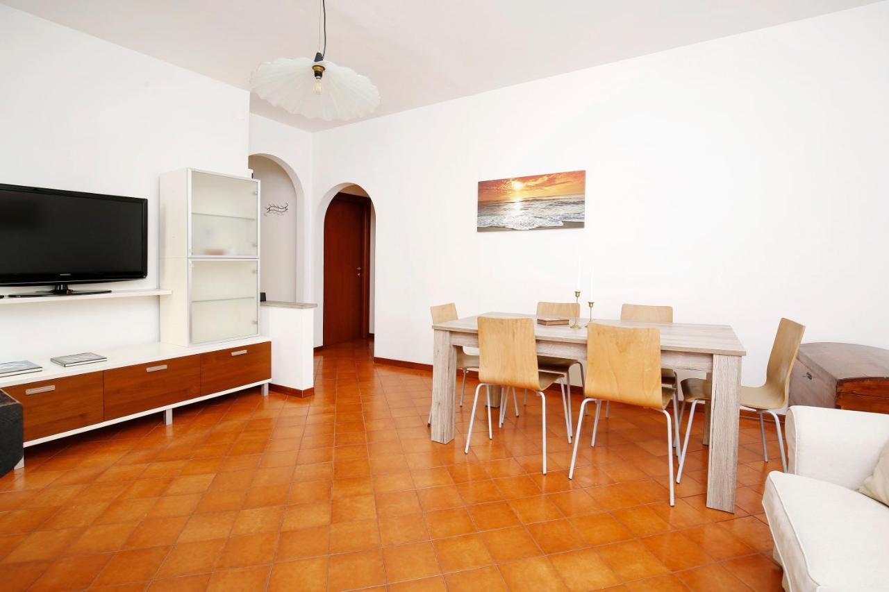 Appartamenti Diffusi Di Villa Fiorita Con Accesso Alle Piscine Della Struttura Principale Cattolica Exteriör bild