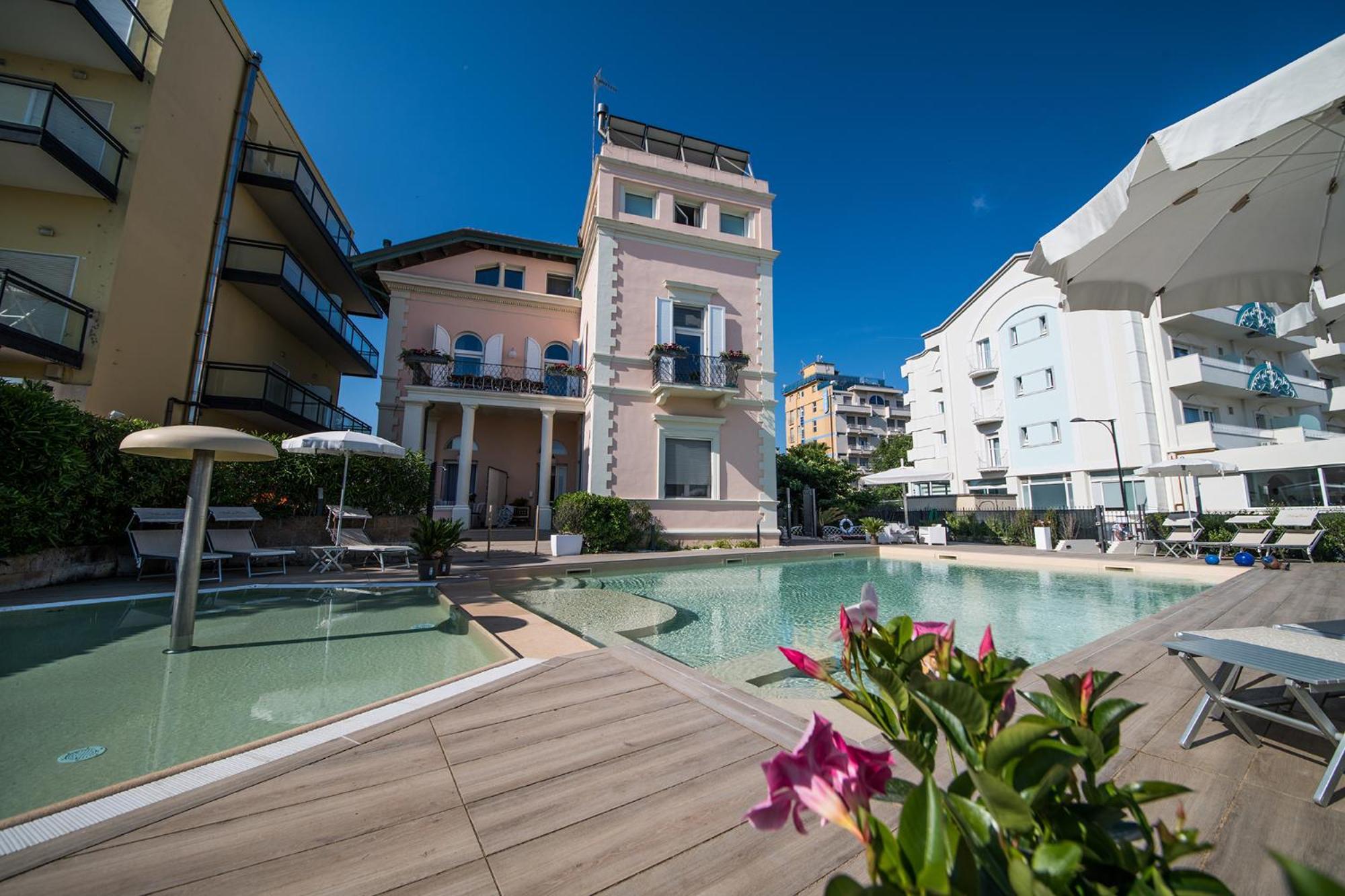 Appartamenti Diffusi Di Villa Fiorita Con Accesso Alle Piscine Della Struttura Principale Cattolica Exteriör bild