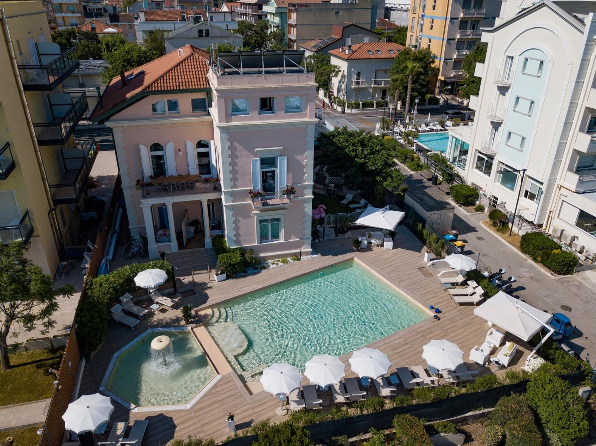 Appartamenti Diffusi Di Villa Fiorita Con Accesso Alle Piscine Della Struttura Principale Cattolica Exteriör bild